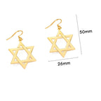 Zeshoekige hangende oorbellen met het Joodse symbool van de gouden <span data-glossary-id="star-of-david">Davidster</span>