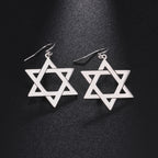 Zeshoekige hangende oorbellen met het Joodse symbool van de zilveren <span data-glossary-id="star-of-david">Davidster</span>
