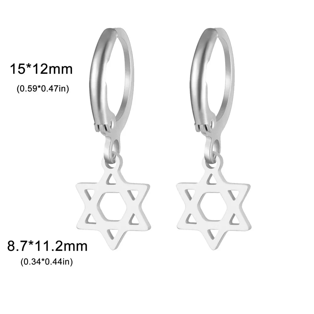 Hangers voor dames met de symbolische Joodse <span data-glossary-id="star-of-david">Davidster</span> in zilver