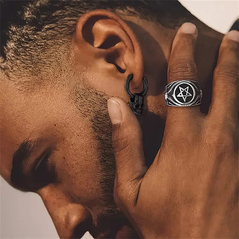 Boucles d'Oreilles Pendantes Tête de Mort pour Homme noir