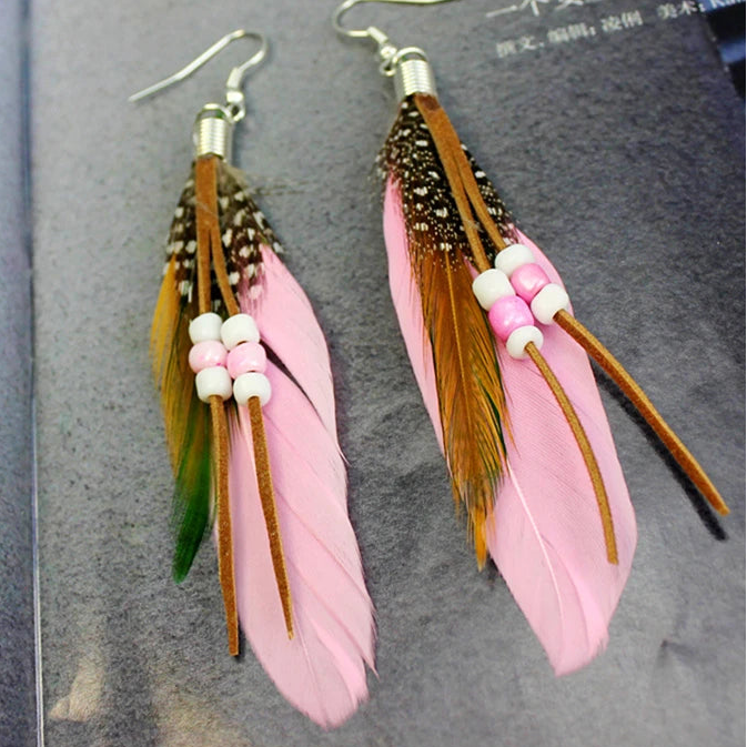 Oorbellen met veren in Apache-stijl roze