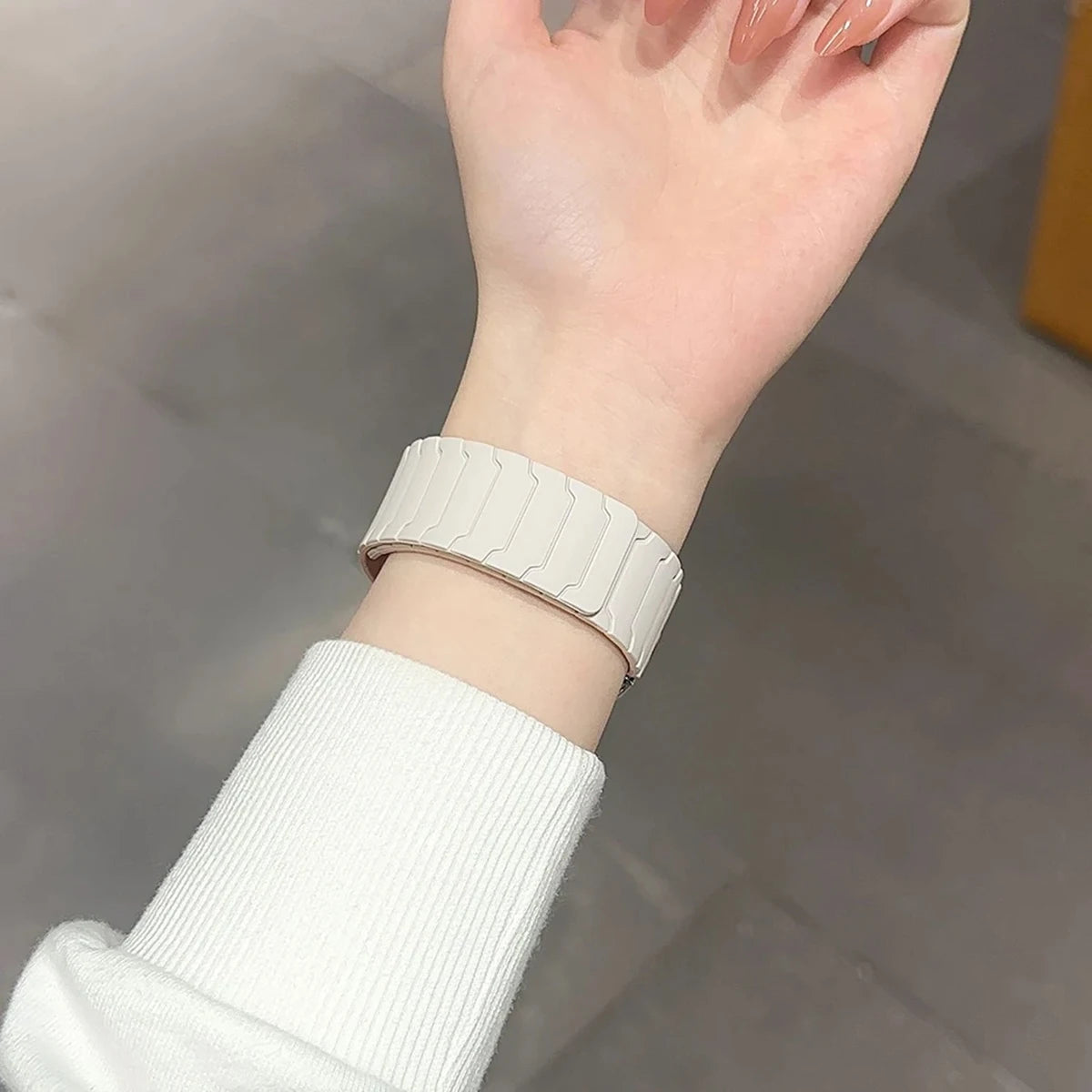 Magnetische band voor Fitbit Versa 3, Versa 4, Sense 1 en Sense 2 horloge wit