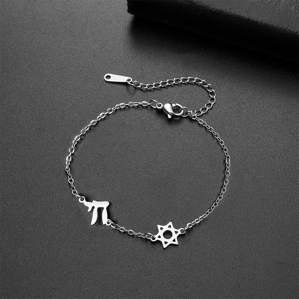 Verstelbare armband met de <span data-glossary-id="etoile-de-david">Davidster</span> en <span data-glossary-id="chai">Chai</span> symbolen van Joodse verbondenheid zilver