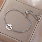 Verstelbare armband met de <span data-glossary-id="Etoile de David">Davidster</span>, Joods symbool, zilver