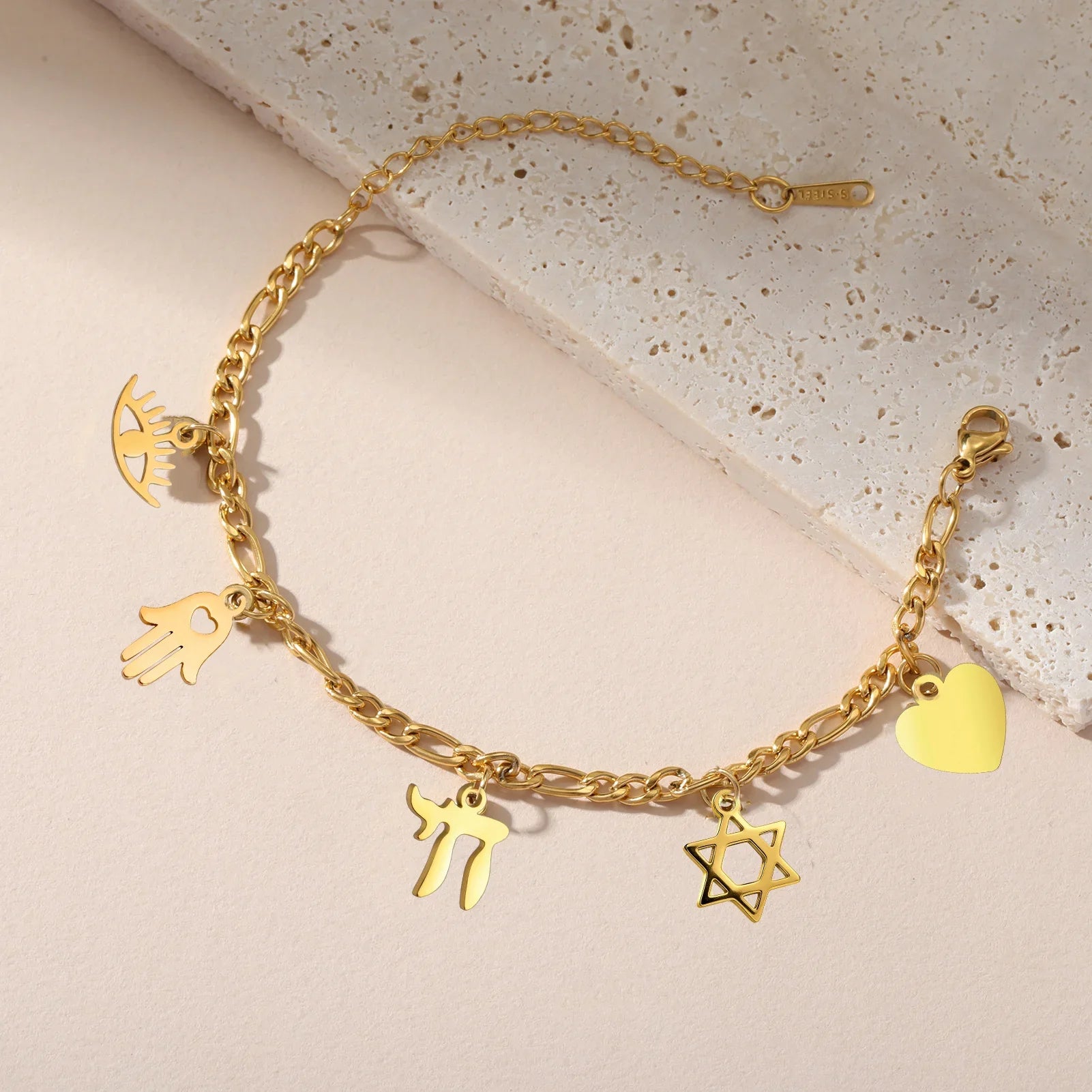 Verstelbare armband met juwelen van Joodse bescherming in goud