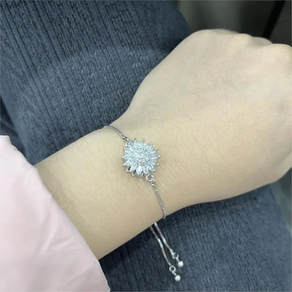 Bracelet anti-stress avec fleur rotative et cristaux argent