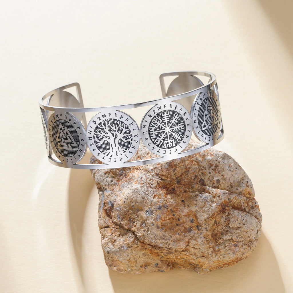 Levensboomarmband in Noordse stijl versierd met runen zilver