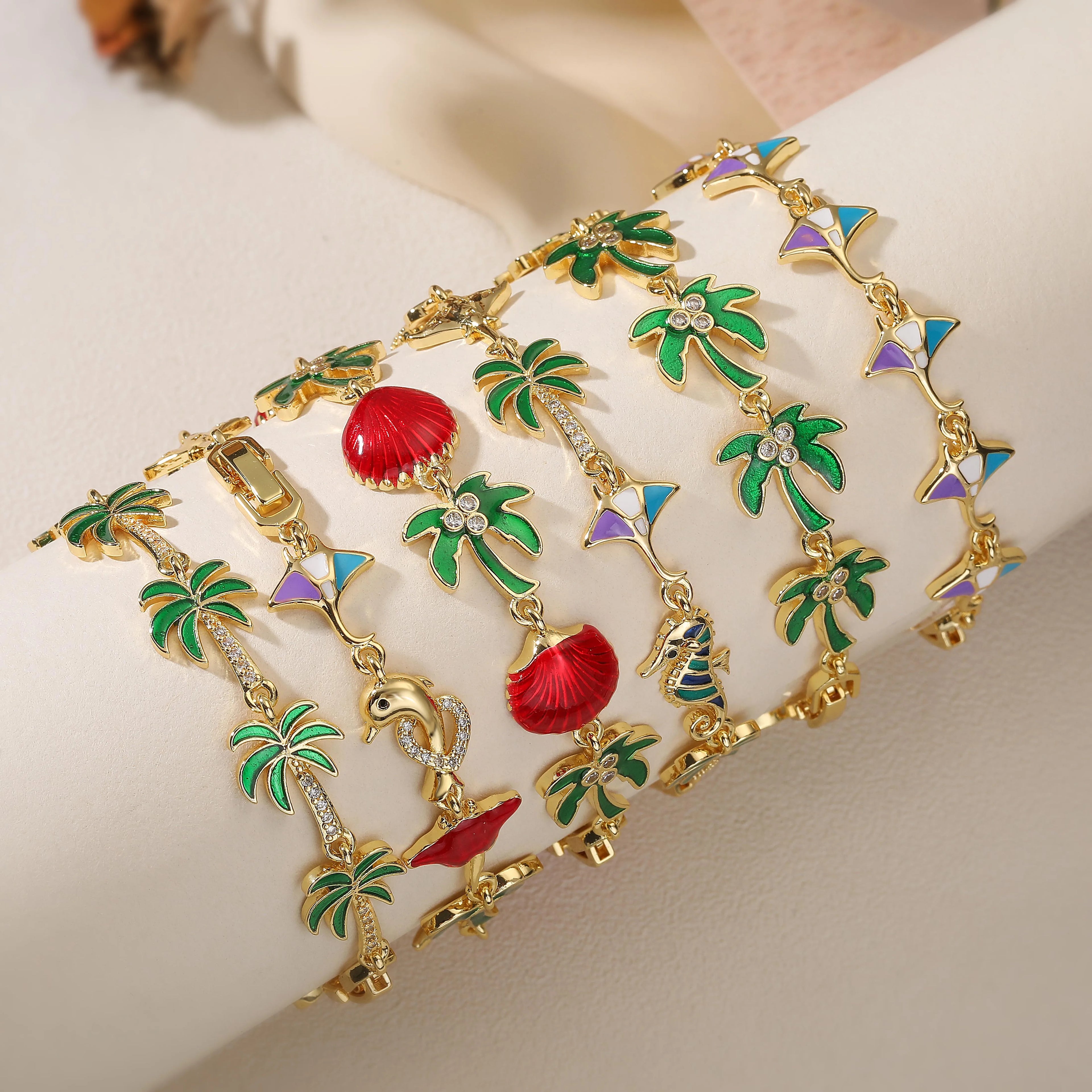 Armband met palmboom-bedels in groen email
