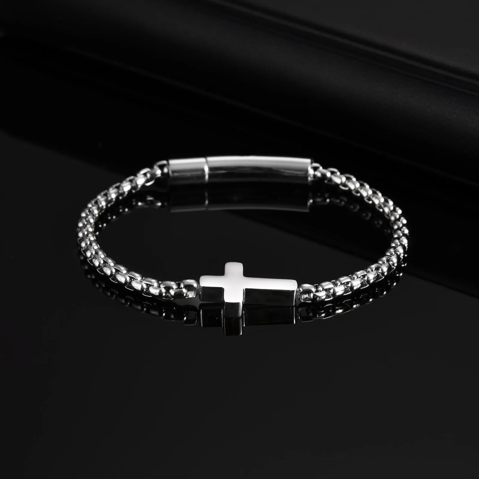 Armband met horizontaal kruis