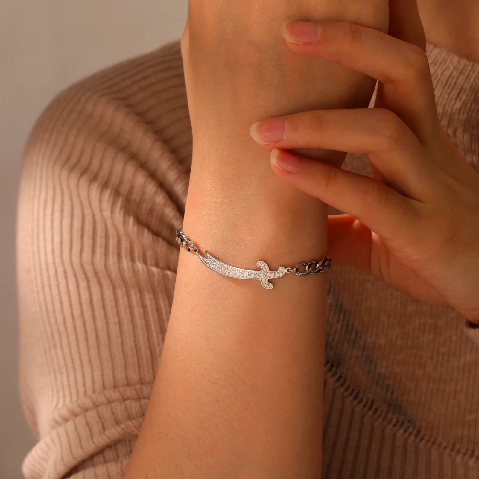 Armband met Arabisch Ali Zulfiqar zwaard in zilver