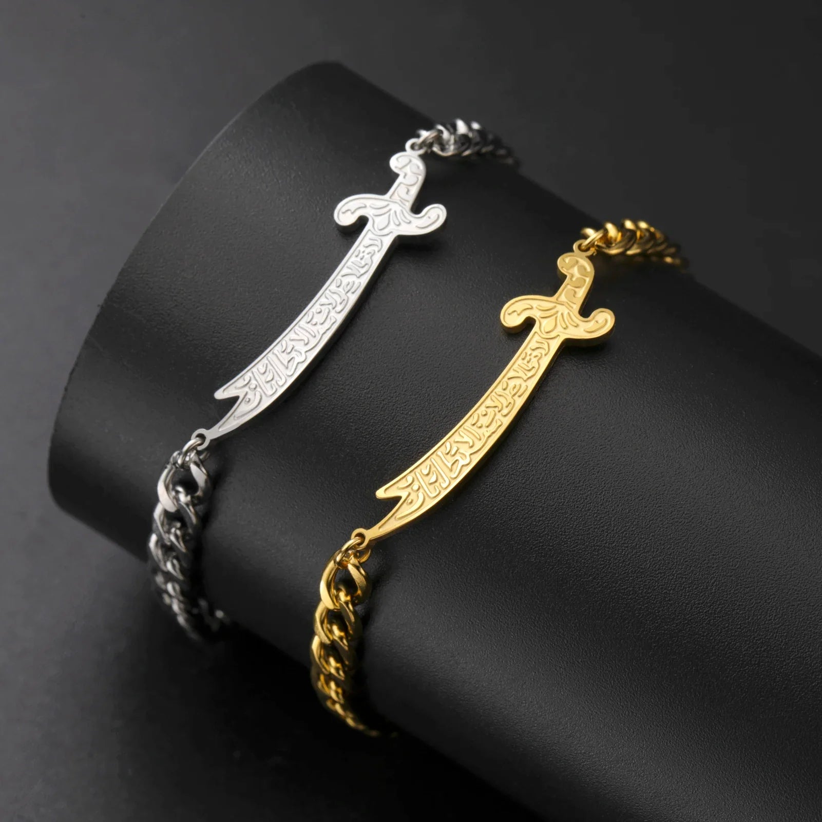 Armband met Arabisch Ali Zulfiqar zwaard in goud