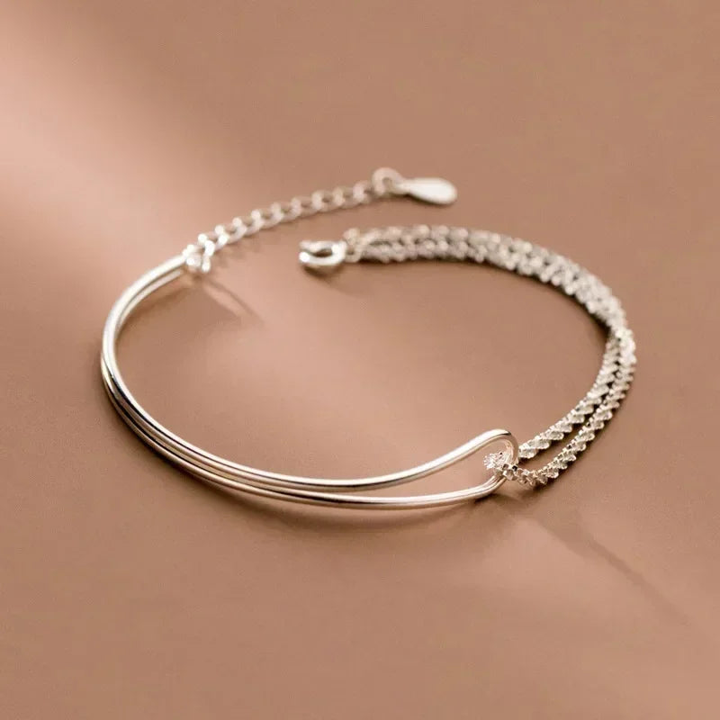 Armband met knoop in moderne stijl