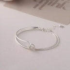 Armband met knoop in moderne stijl
