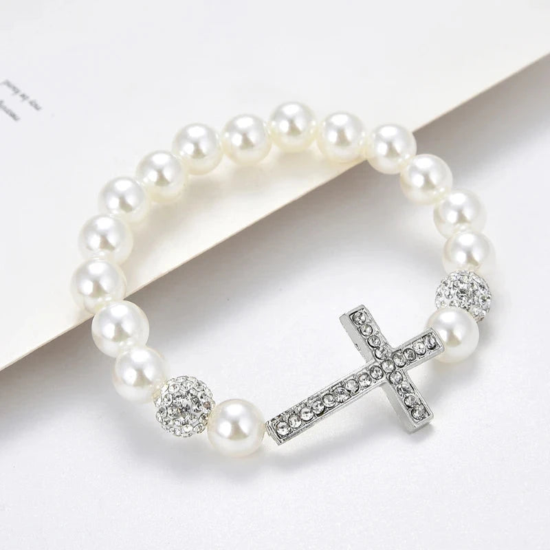 Bracelet avec Perles Blanches et Croix