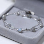 Armband met maansteen kralen met iriserende reflecties