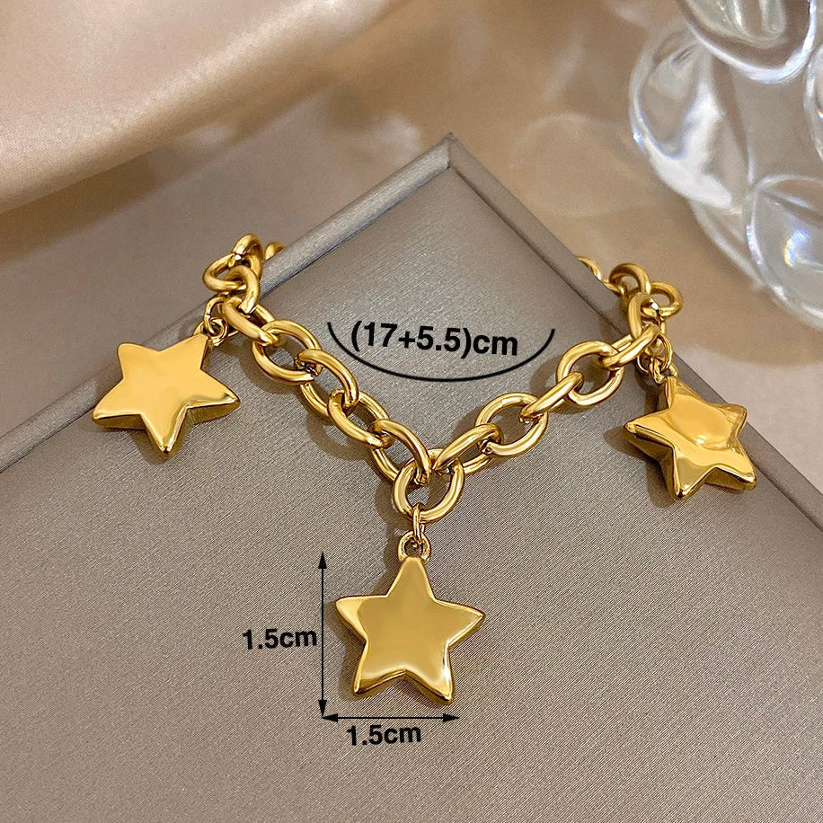 Armband met drie hangende sterren