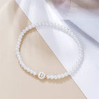 Witte initialen armband d