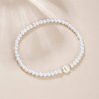 Witte initialen armband i
