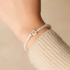 Witte initialen armband o
