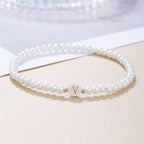 Witte initialen armband v