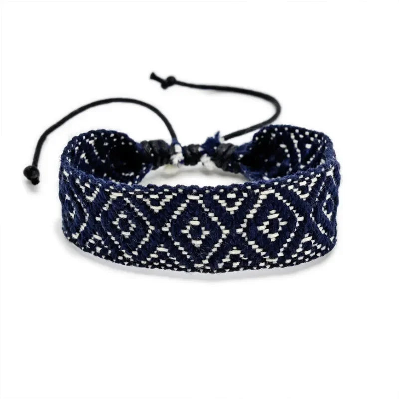 Handgemaakte Braziliaanse armband met geometrische vormen, zwart