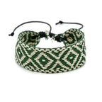 Handgemaakte Braziliaanse armband met geometrische vormen, groen