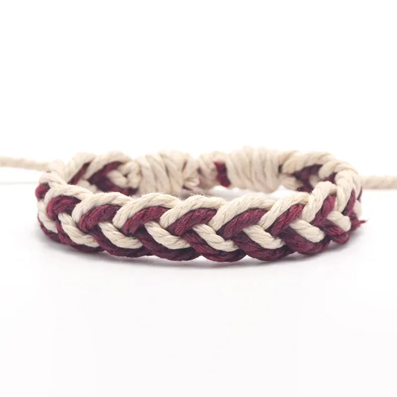 Artisanale Braziliaanse armband in natuurlijke kleuren rood