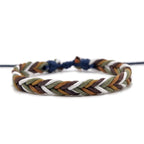 Minimalistische Braziliaanse armband van groen en wit katoendraad