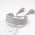 Zachte Pastel Handgemaakte Braziliaanse armband grijs