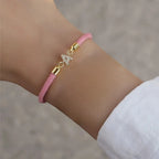 Gekleurde armband met strass-initiaal - letter 
