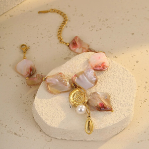 Bracelet Coquillage avec Belles Perles en Nacre