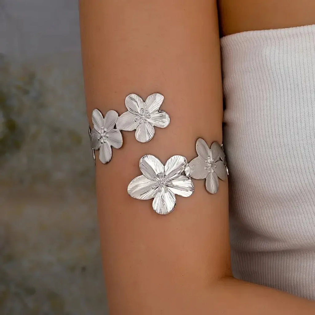 Armarmband voor dames - bloemenblaadjes bicepsketting zilver