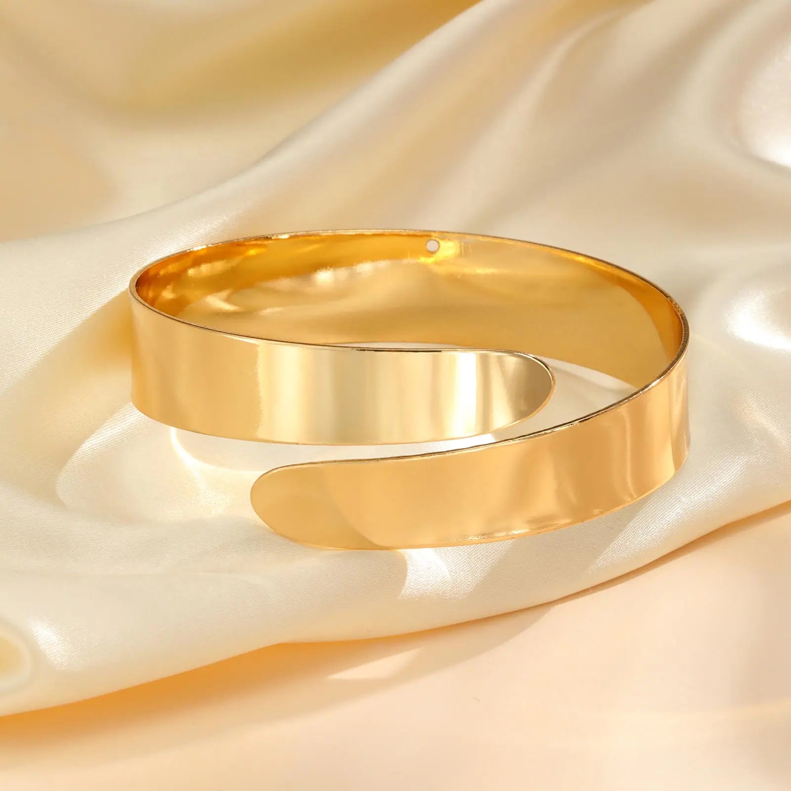 Gouden armband voor bovenarm voor dames - gouden bicepsketting