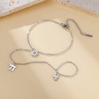 Hand- en vingerarmband met Joodse beschermingshangers Chai, <span data-glossary-id="etoile-de-david">Davidsster</span> en Fatma-hand <span data-glossary-id="etoile">ster</span> zilver