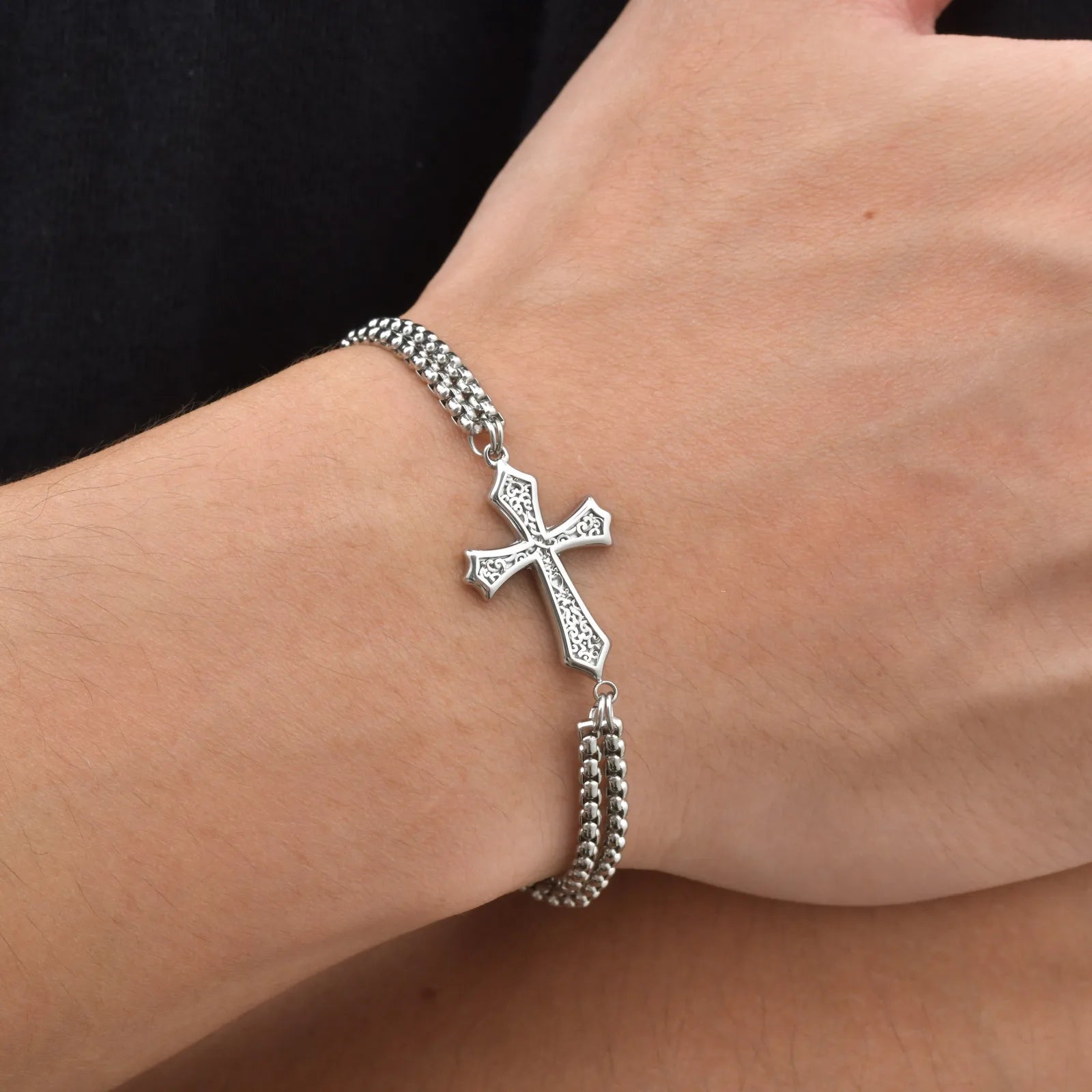 Dubbele schakelarmband met kruis