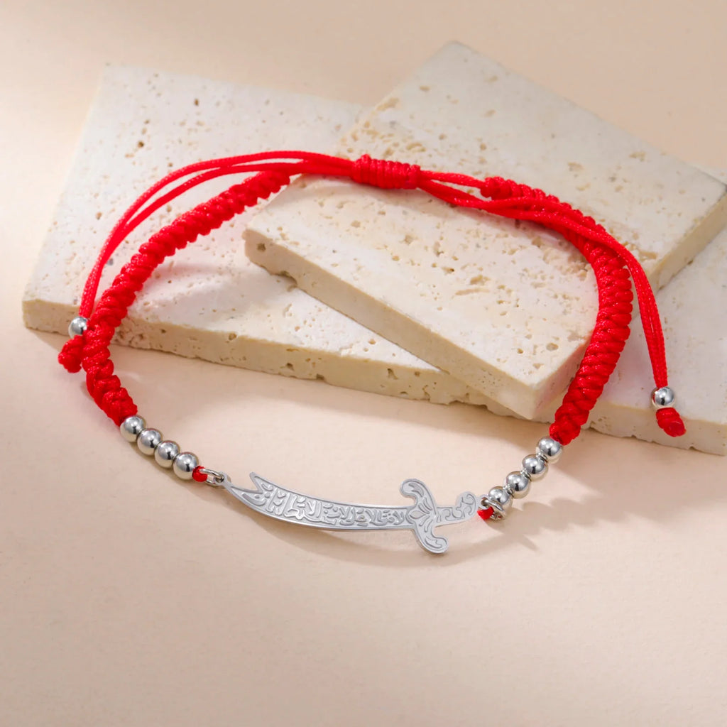 Touwarmband met Arabisch Ali Zulfiqar zwaard rood zilver