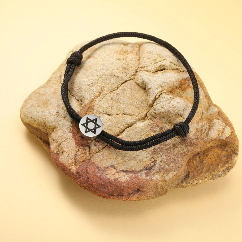 Touwarmband met het joodse symbool zwarte en zilveren <span data-glossary-id="Star of David">Davidster</span>