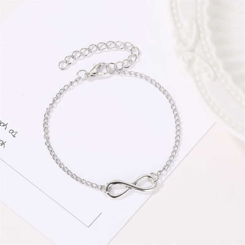 Elegante Infinity Armband