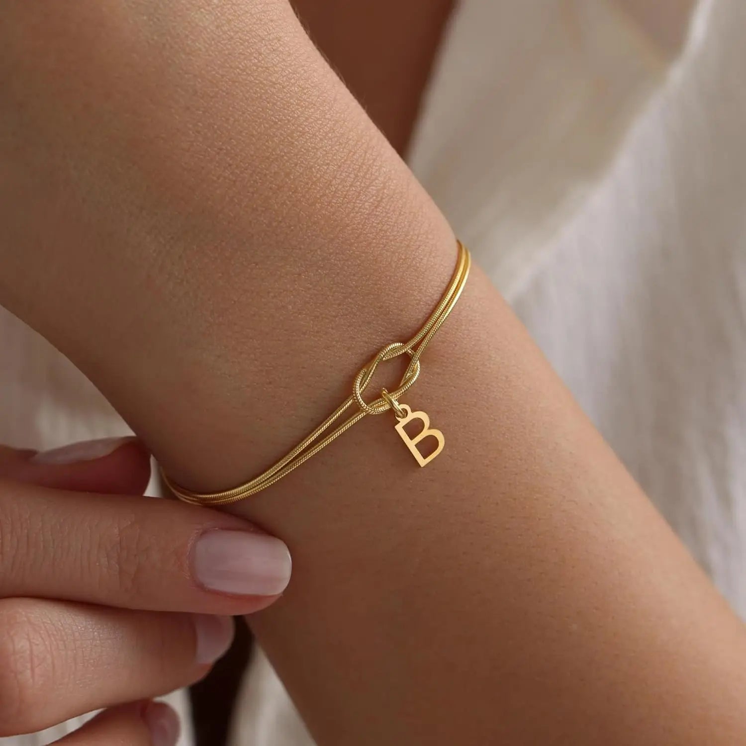 Armband met initiaal en strik - letter 