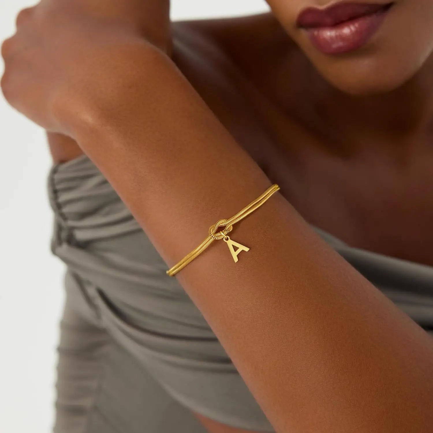Armband met initiaal en strik - letter 