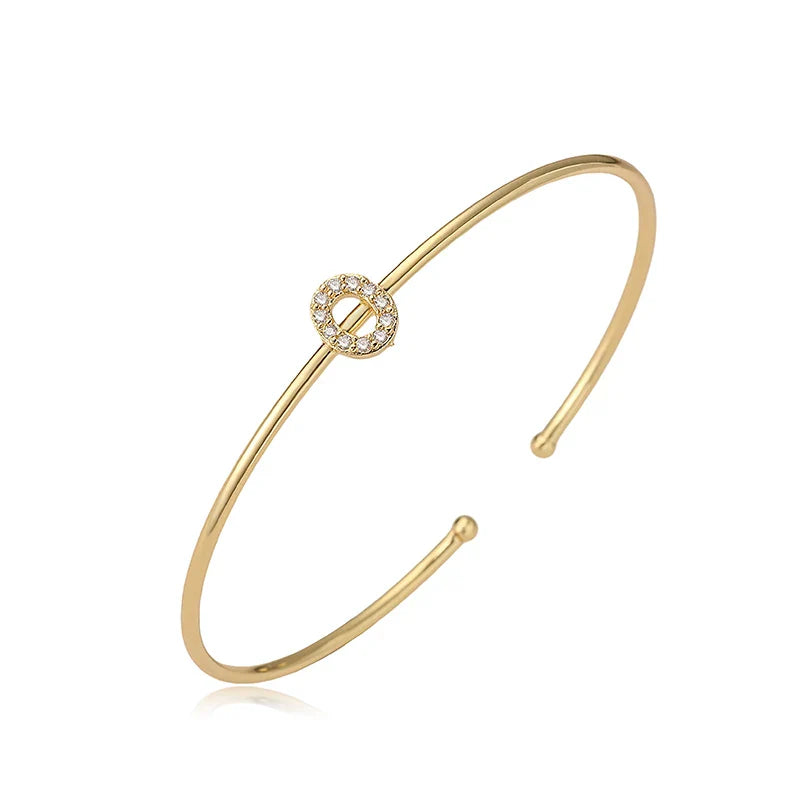 Minimalistische initiaalarmband o
