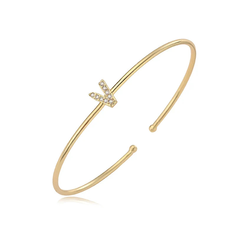 Minimalistische initiaalarmband v