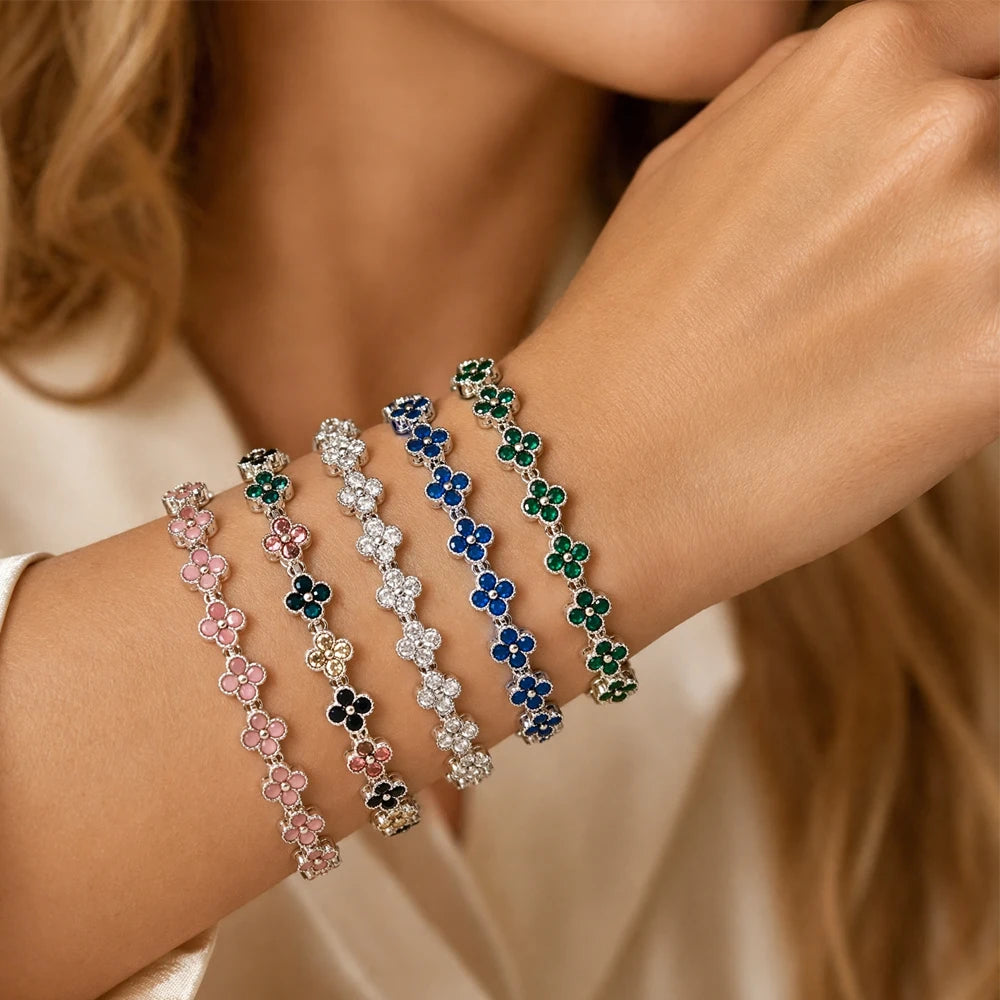 Armband met meerdere klavertjes van gekleurde kristallen zilver en groen