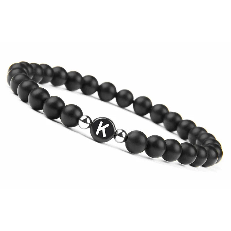 Zwart initialenarmband k
