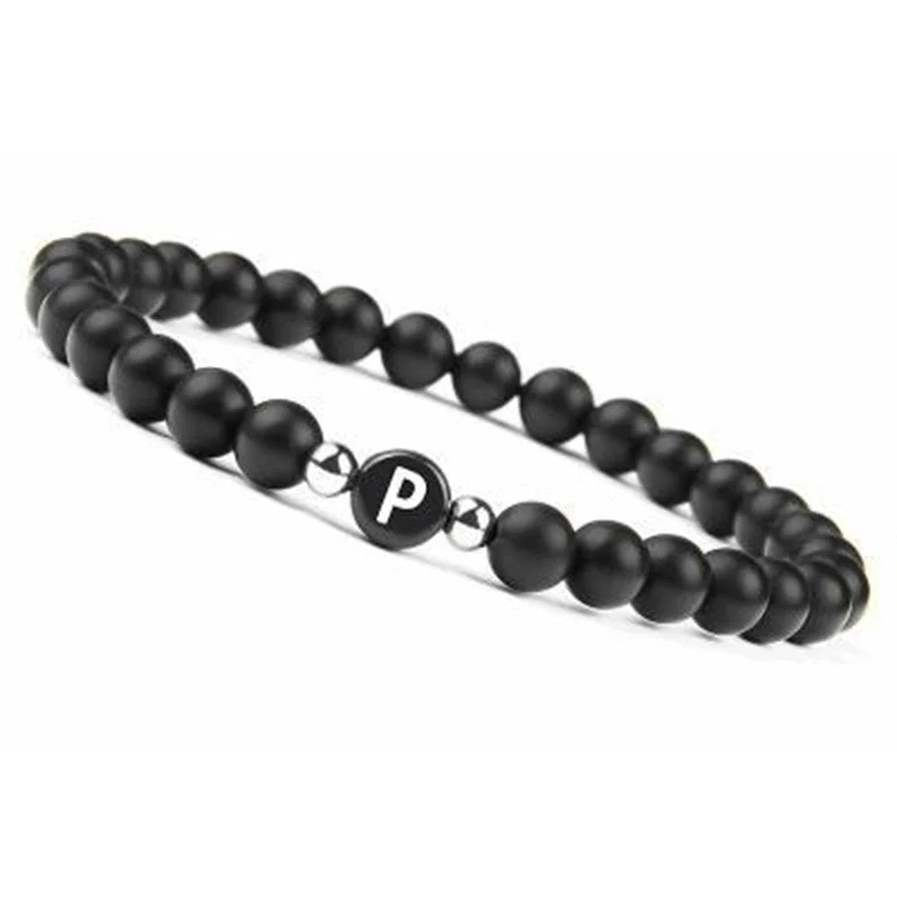 Zwart initialenarmband p