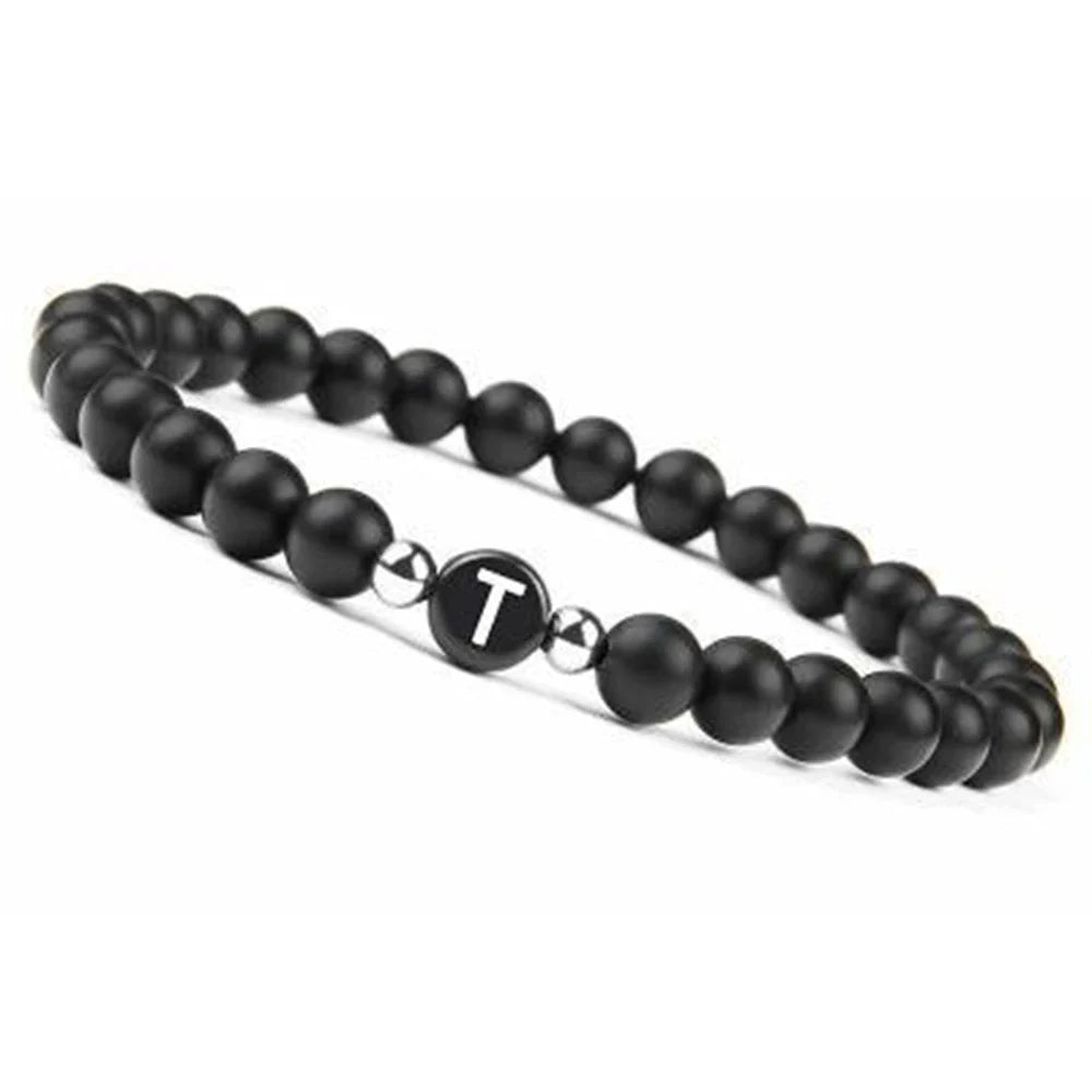 Zwart initialenarmband t