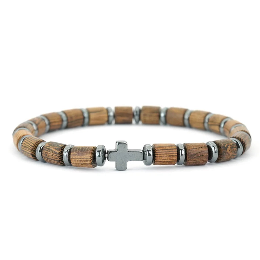 Armband met kruis en kralen met houtlook