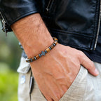 Armband met kruis en kralen met houtlook