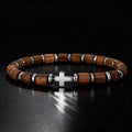 Armband met kruis en kralen met houtlook