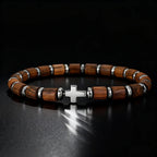Armband met kruis en kralen met houtlook